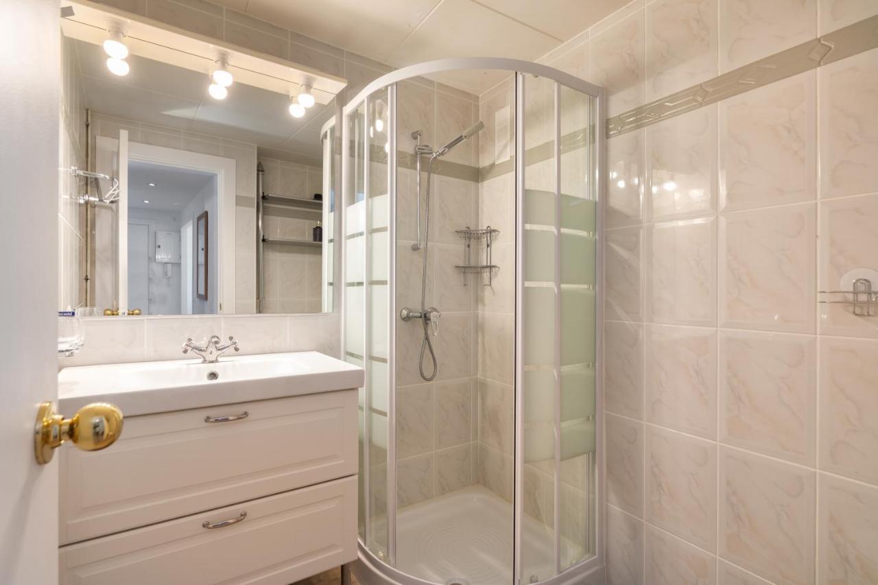 Hauzify I Center S'Agaro Apartment Luaran gambar